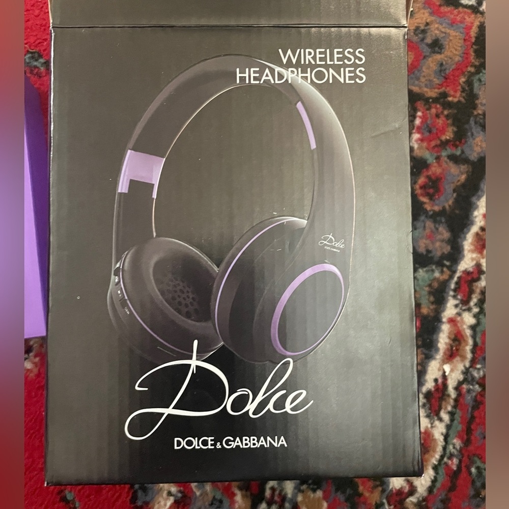 Dolce&gabbana wireless headphone
